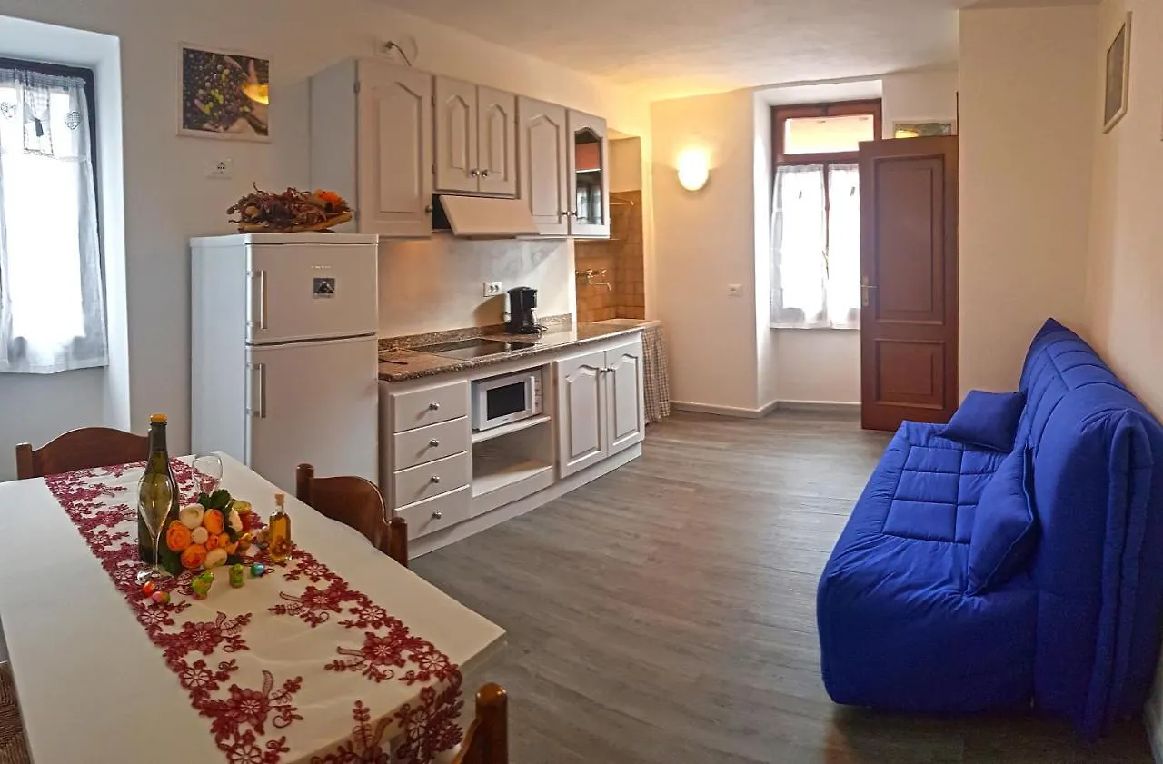 La Rotonda Apartments By Gardadomusmea Italy
